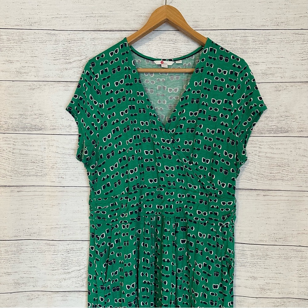 Boden Jersey Sunglass Green Faux Wrap Dress. - Picture 5 of 7